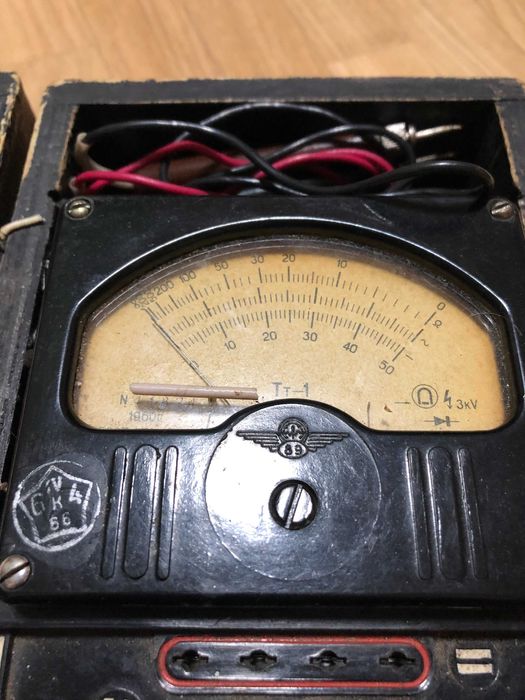 Электроизмерительный прибор типа Тт-1.