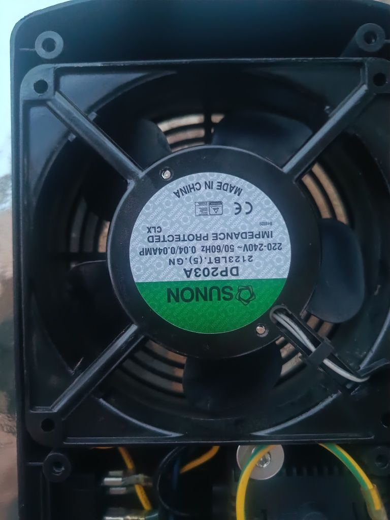 Moduł chłodzenia 2x Sunon 230V +termostat – wentylatory przemysłowe,