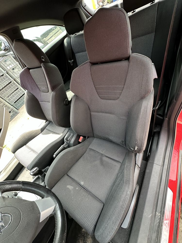 Fotele Astra H Recaro OPC grzane Astra III boczki komplet