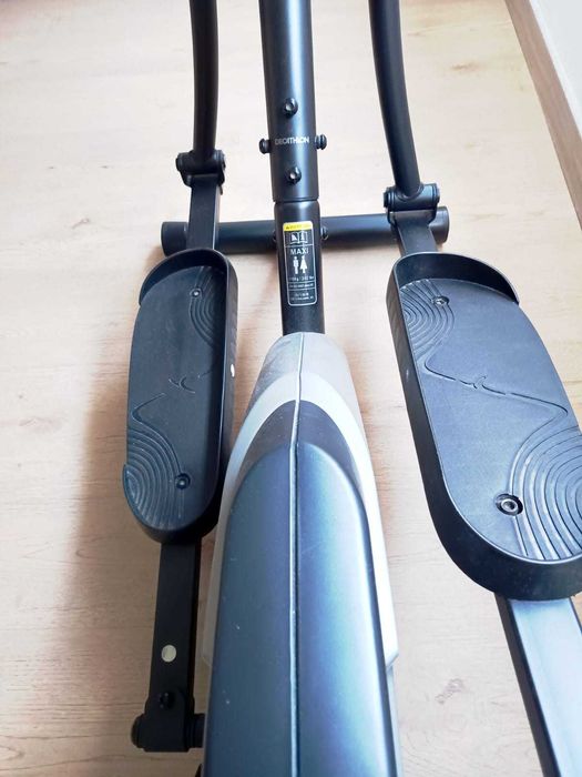 Elíptica DOMYOS E-Essential + 06 – Decathlon
