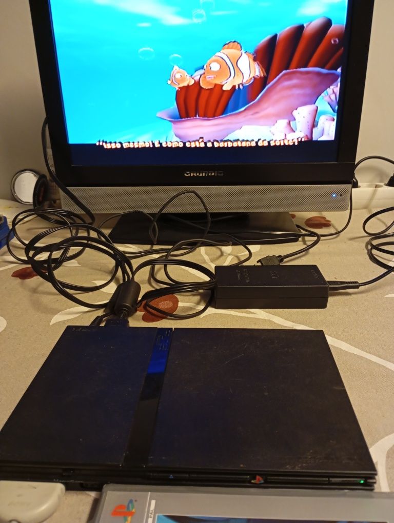 Ps2 Slim com cabos