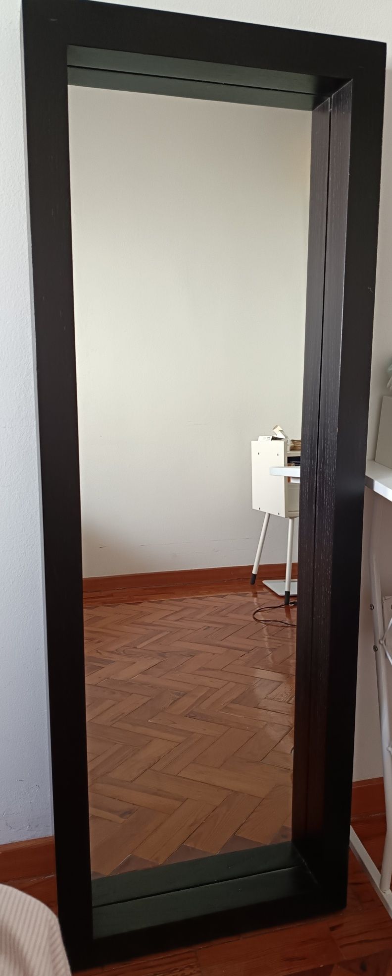 Espelho com moldura