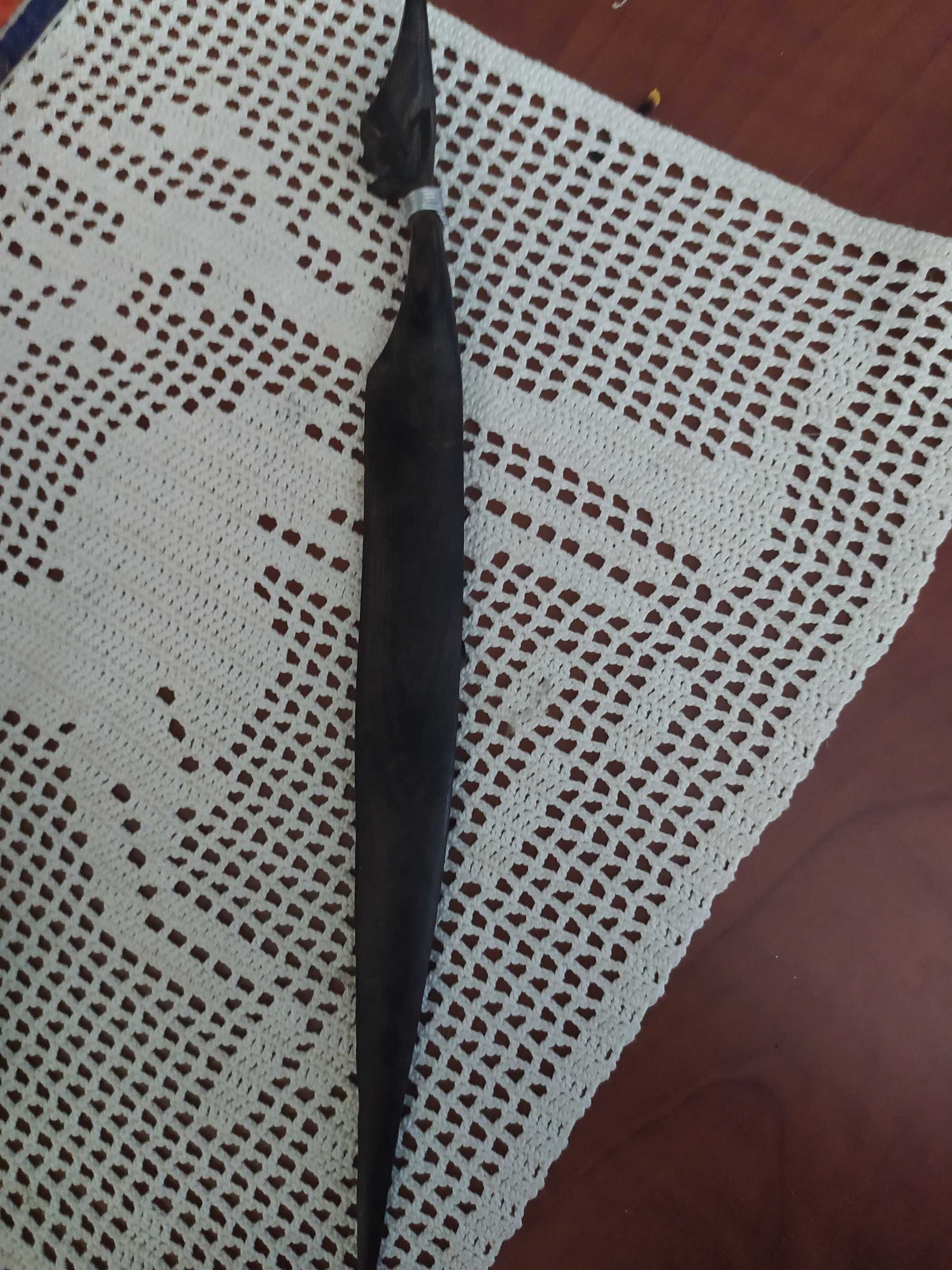 Кенійський дерев'яний ніж для паперу.