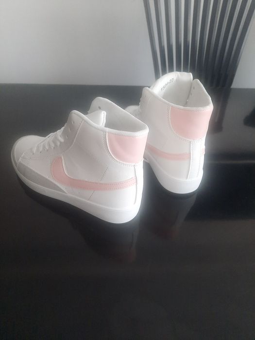 Nowe buty za kostkę rozm. 38