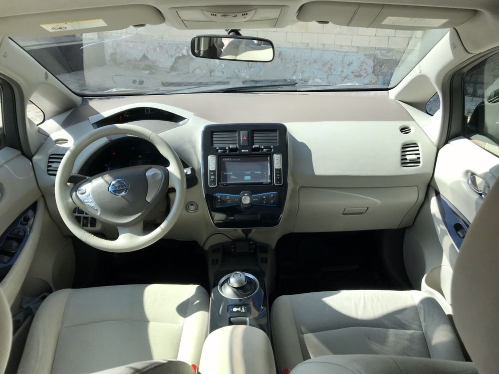 Продам Nissan Leaf SV 24 kw с Webasto