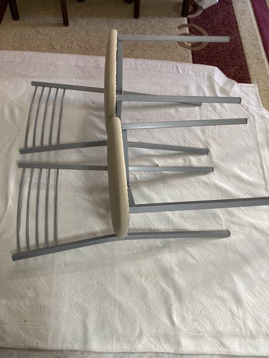 Cadeitas almofadadas