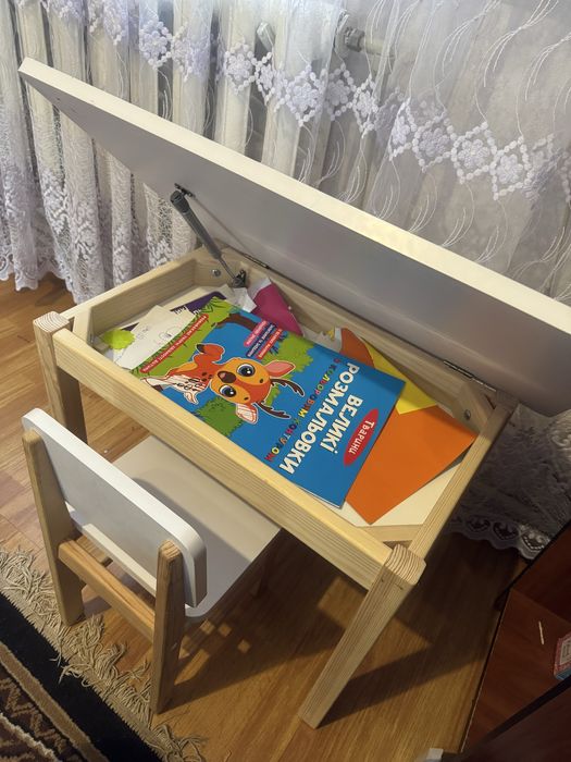 Дитячий столик із стільчиком