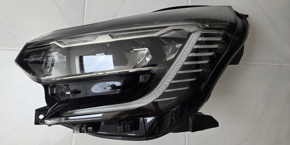 Farol Esquerdo RENAULT CAPTUR II 2020 a 2024