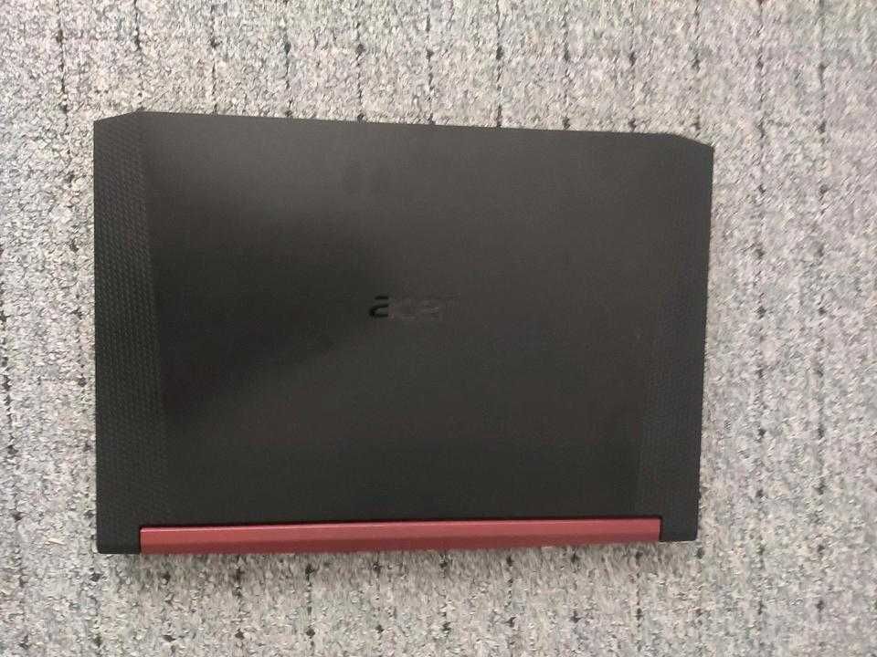Acer Nitro 5 Intel Core i7 - 9750H
16 GB RAM Nvidia GeForce GTX 1650