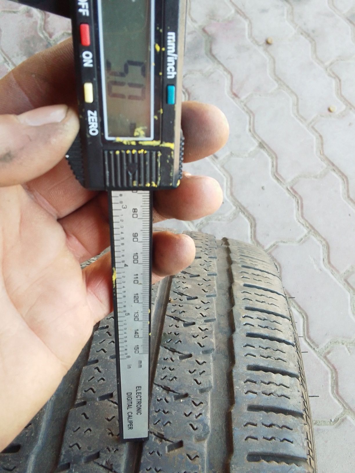 Cena za 2 Opony zimowe 225/65r16C NEXEN 2023r