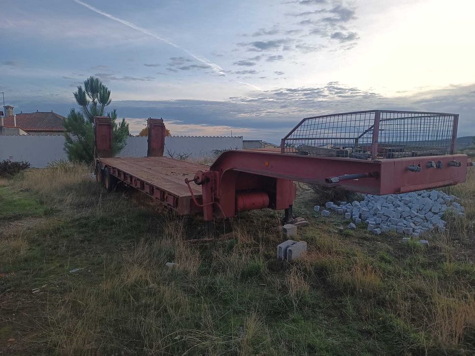 Semi Reboque Porta Máquinas