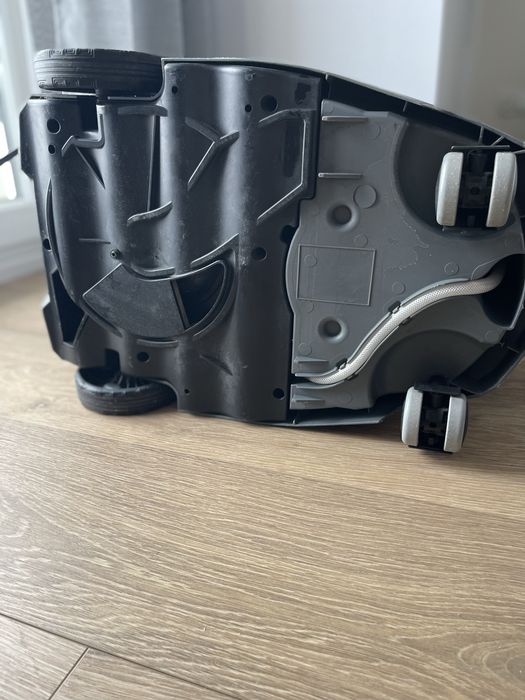 Karcher Puzzi 8/1 – odkurzacz piorący, używany, w bardzo dobrym stanie