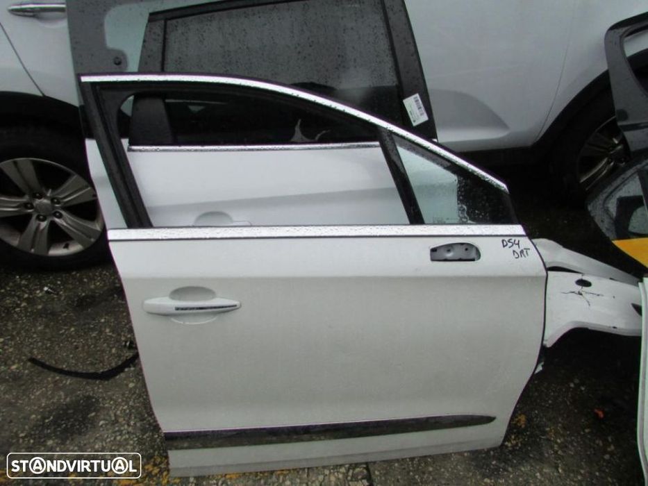 Porta Frente Direita Citroen DS4 do ano 2015