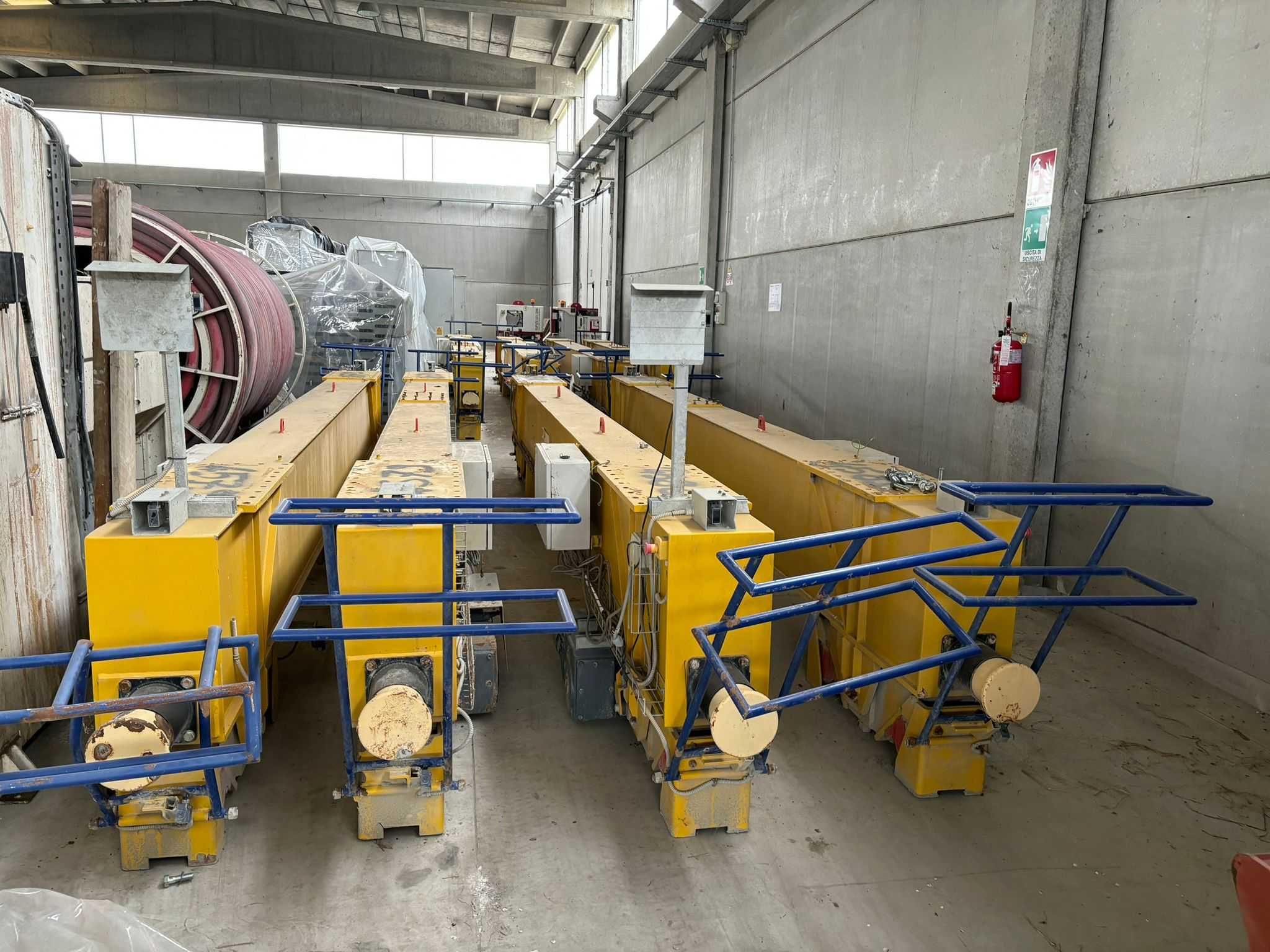 szt. 2 suwnica bramowa 20T i 30T - rozstaw 11 m.+4,6 m.