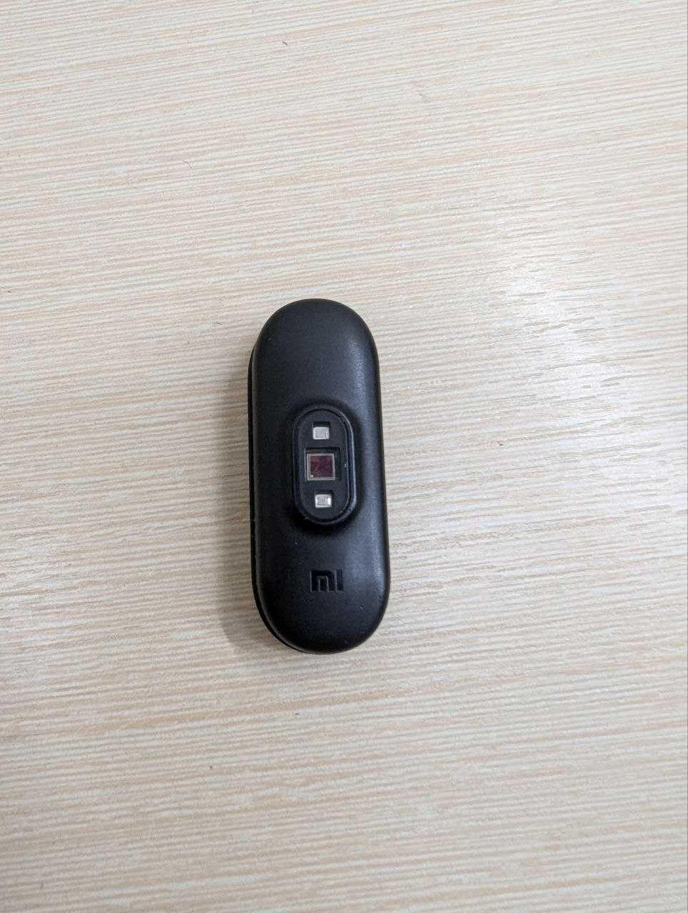 Комплект xiaomi mi band 3 + 4 ремешка + 2 зарядки смарт часы