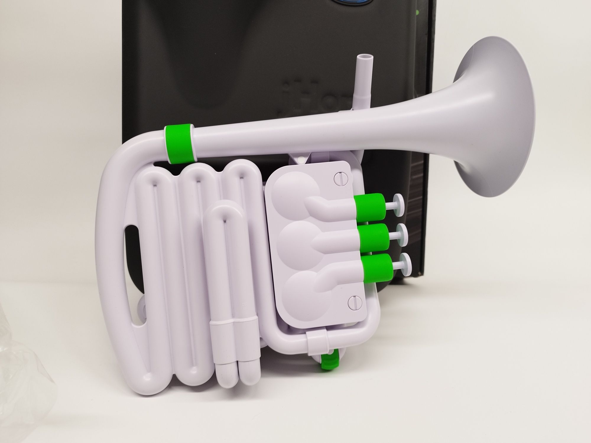 NUVO JHORN instrument dęty