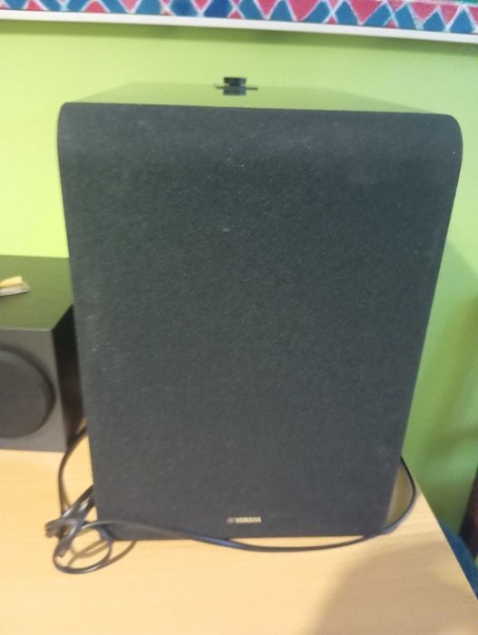 Subwoofer Hi-fi Yamaha sub 100
