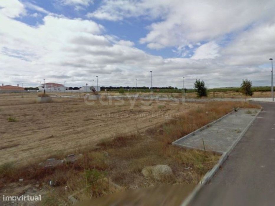 Lote para contrução de Prédio em Benfica do Ribatejo