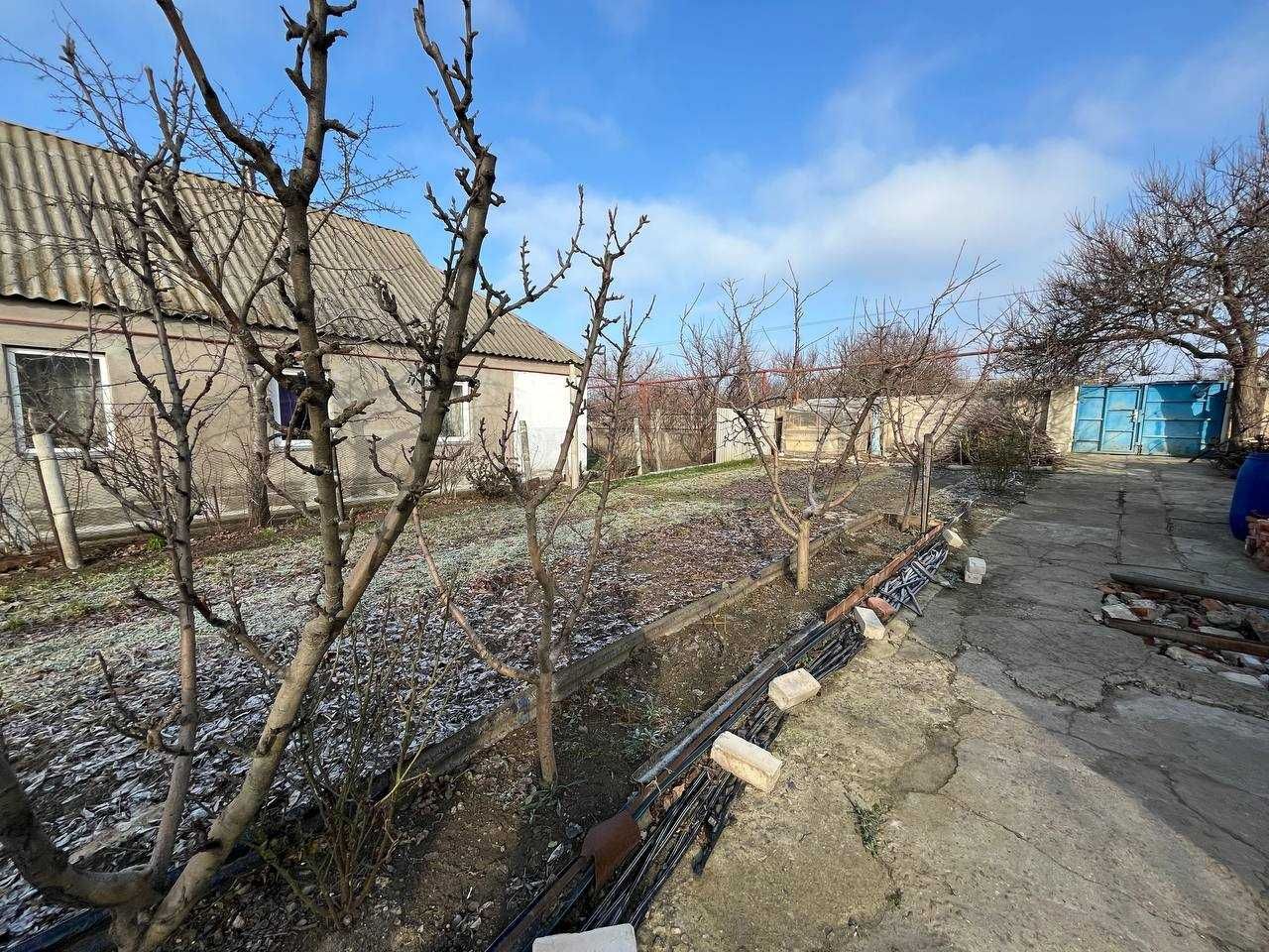 Продам небольшой дом в Терновке с участком