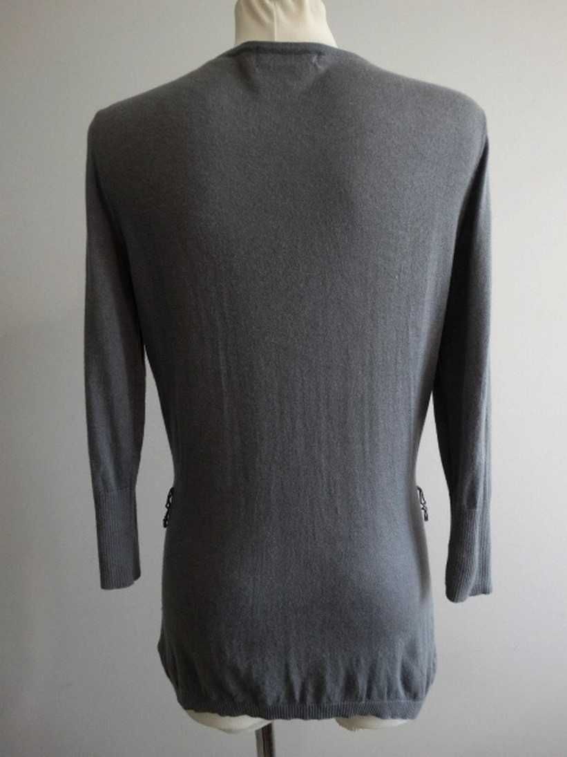 Sweter Taranko Jedwabny Zdobiony Szary Dekolt w Serek