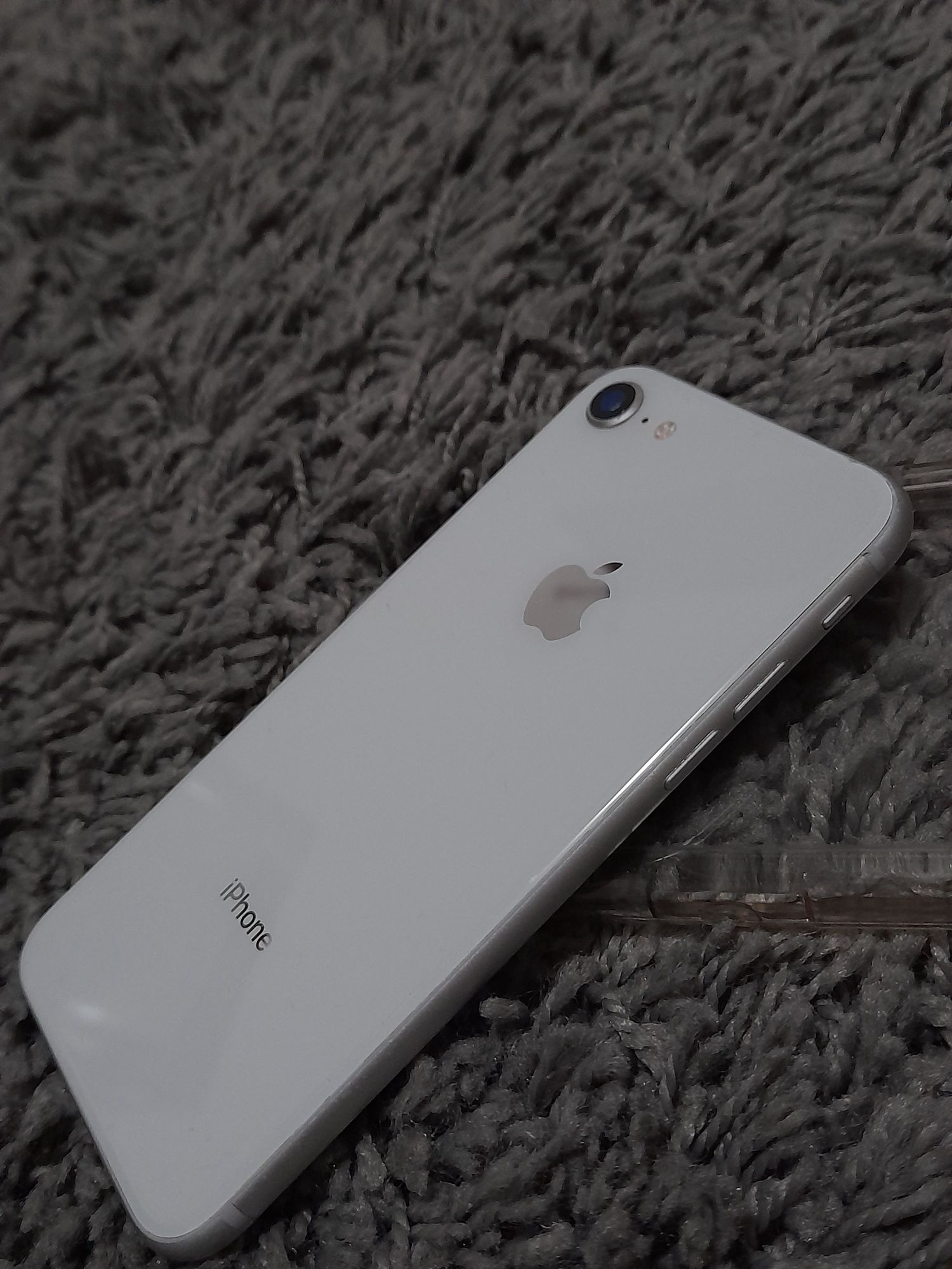 IPhone 8 branco + capa transparente