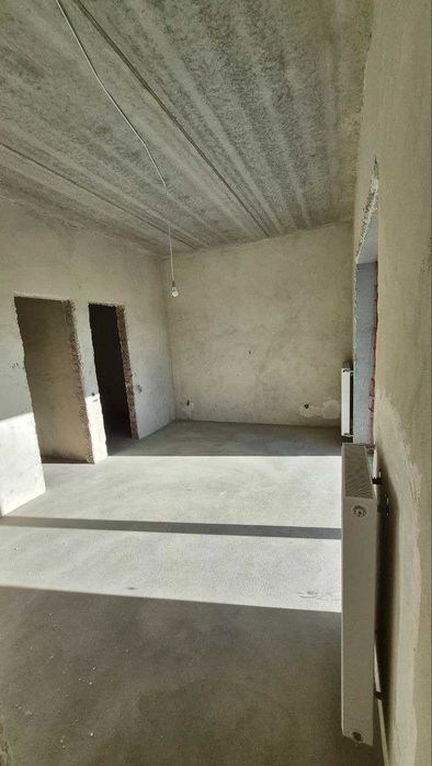 Продаж сучасного будинку в затишній локації.