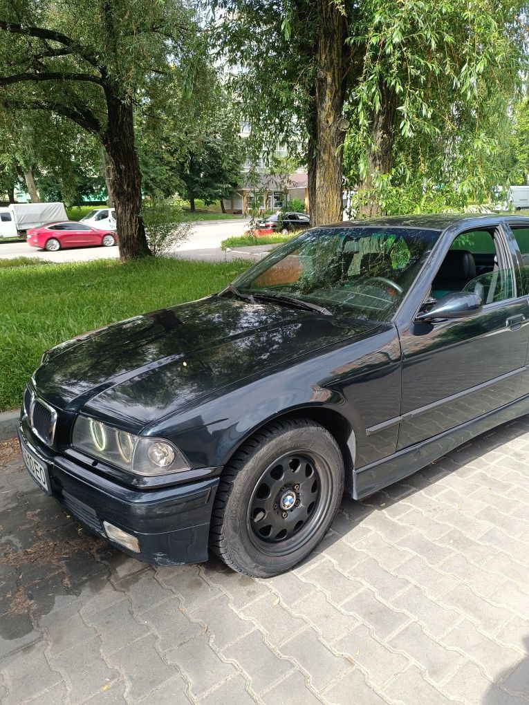 Продаю Bmw e36 1993,1.8 бензин