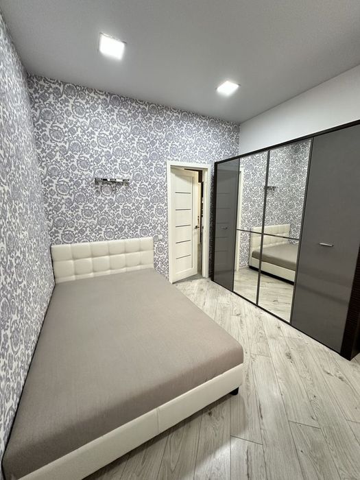 Аренда  2Х Ком квартиры 16-17Жемчужина Центр Новострой льва Толстого