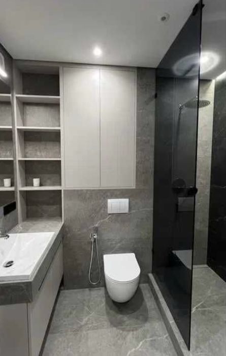 Продам 2к квартиру в ЖК Варшавський 2. Низький поверх