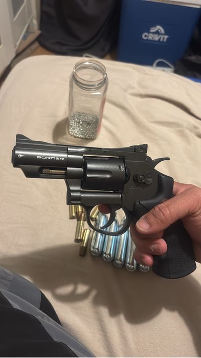 Vendo revolver boner 708  esfera de aço