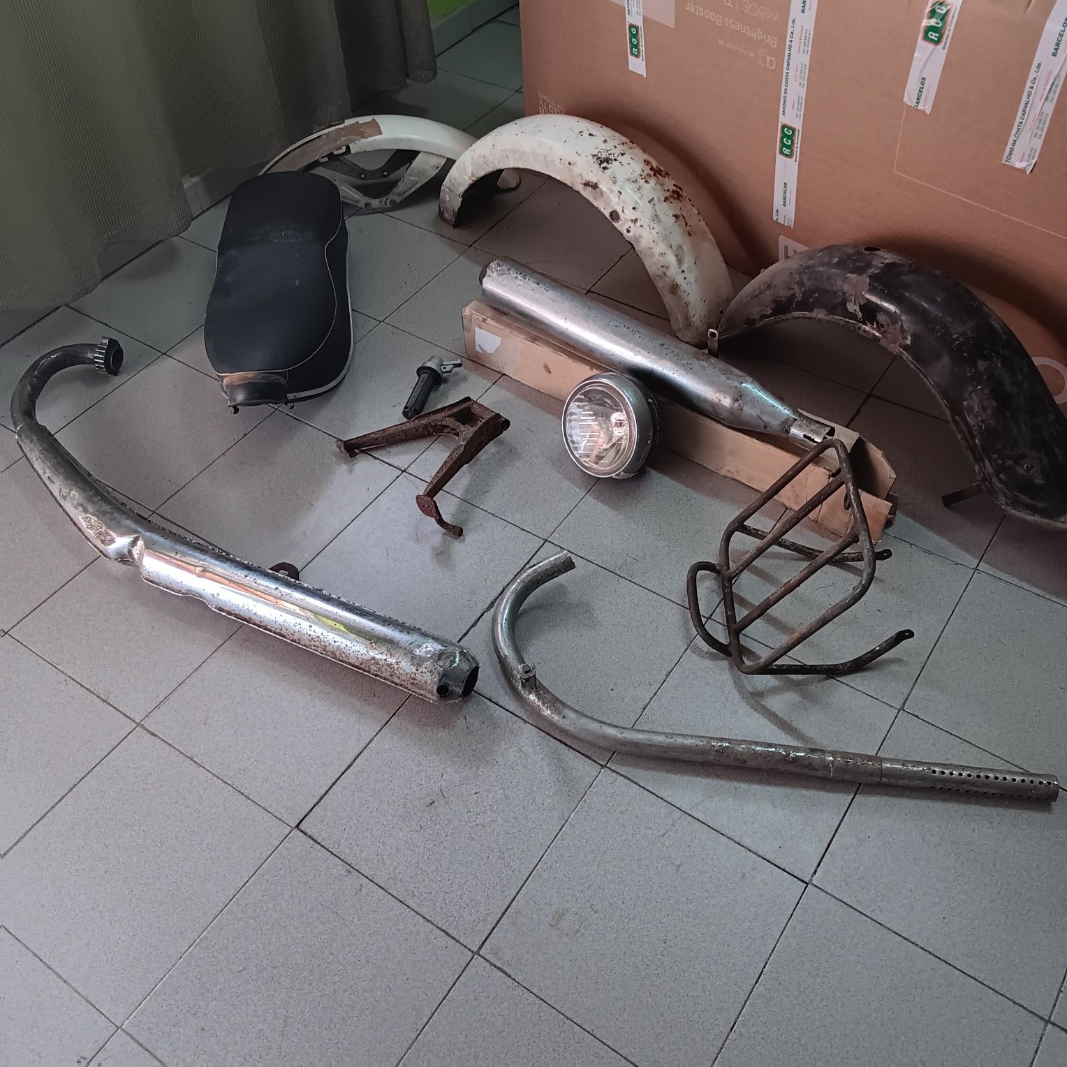 Peças  motas antigas, bsa,ajs,bmw,matchless