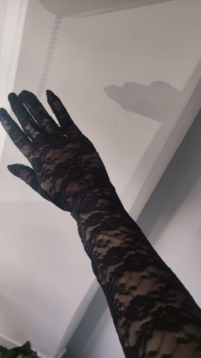 Rękawiczki długie eleganckie damskie koronkowe na studniówkę na wesele
