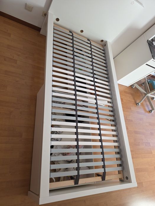 Cama solteiro com colchão