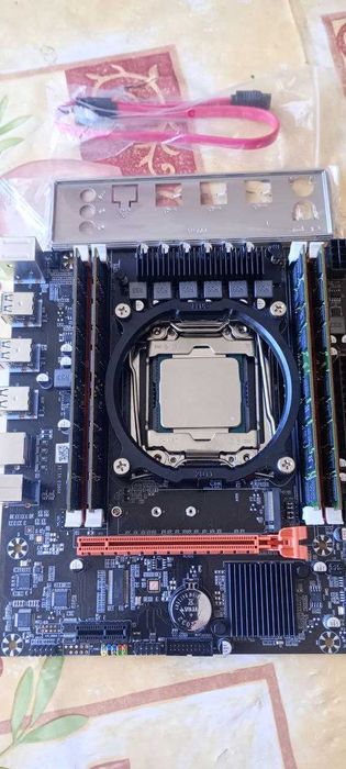 Комплект x99 Atermiter X99 + E5 2640 v3  .  1630 v 4   +16 DDR4 2011v3