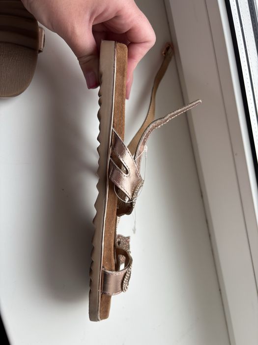 Шкіряні босоніжки 41 розмір 26,5 см Ara ecco clarks