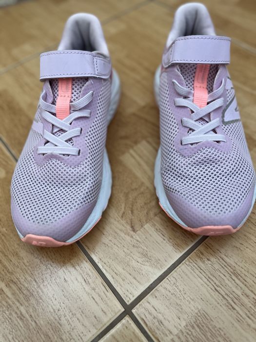Кросівки New Balance на дівчинку, 33 розмір