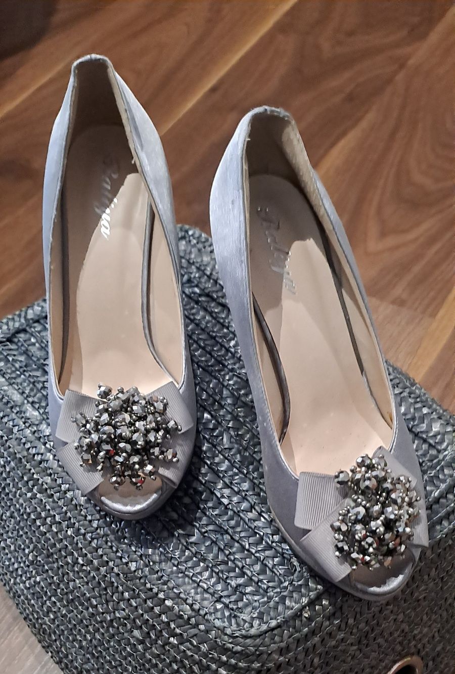Sapatos de salto n.37