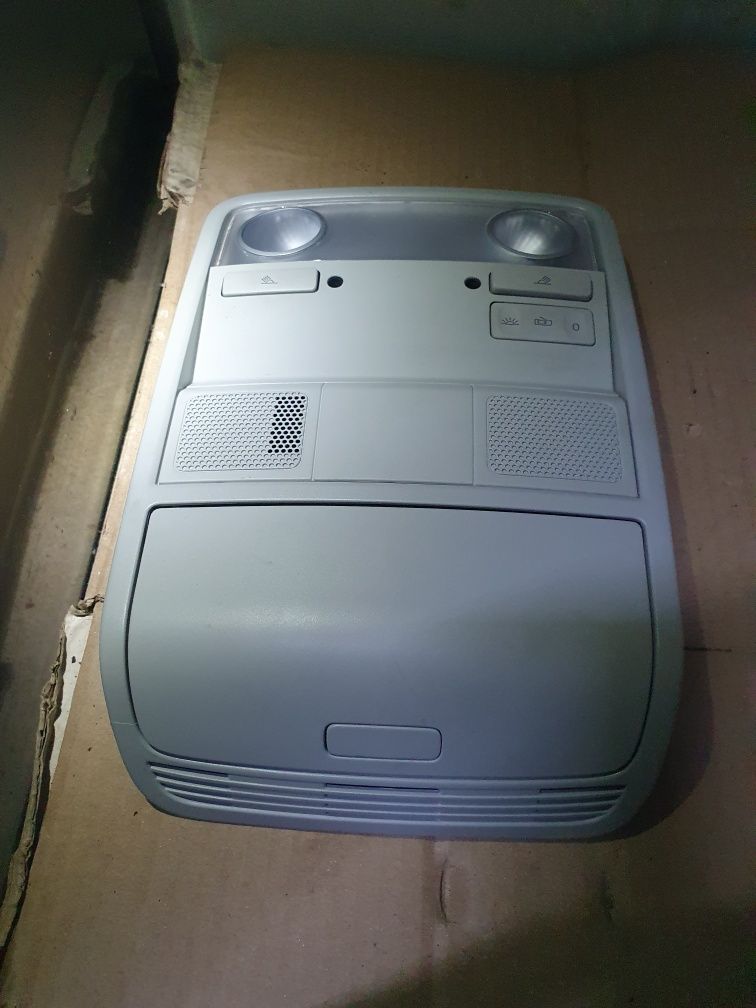 Lampka oświetlenie kabiny VW Passat B6 3C0.867.489 C podsufitowki