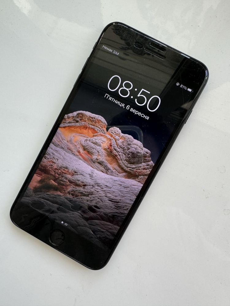 Iphone 7 plus 32 gb чорний колір