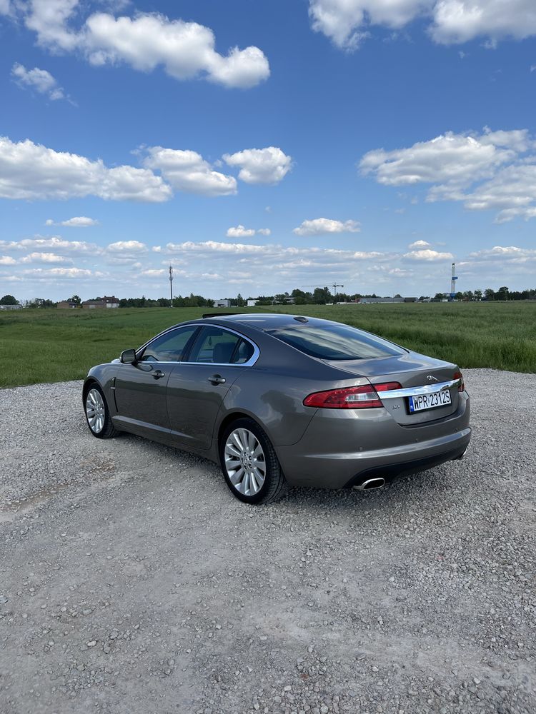 Jaguar XF 4.2 v8