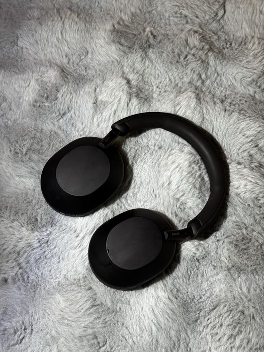 Флагманські Навушники Sony WH1000-XM5