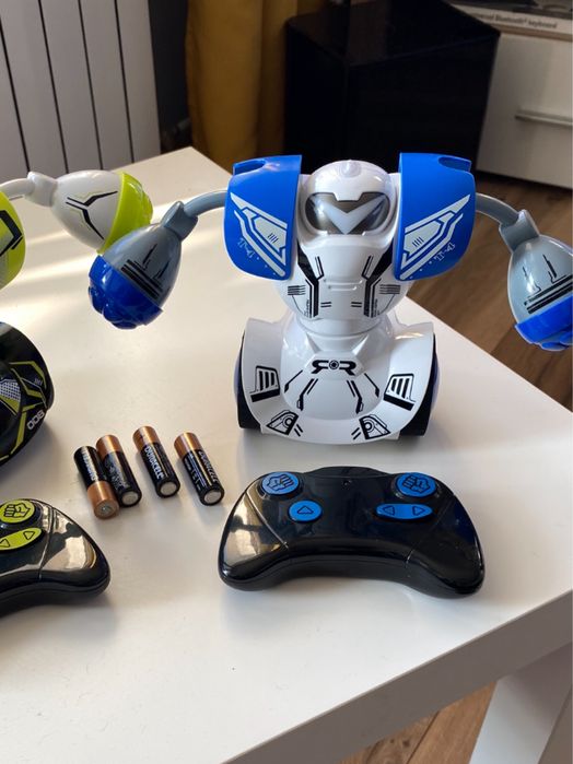 2 roboty 2 pady jak nowe