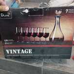 Comos para beber vinho.