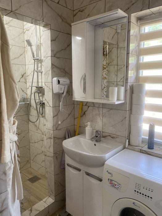 Східниця-Відпочинок в Карпатах. Оренда. Здам.Котедж з басейном.