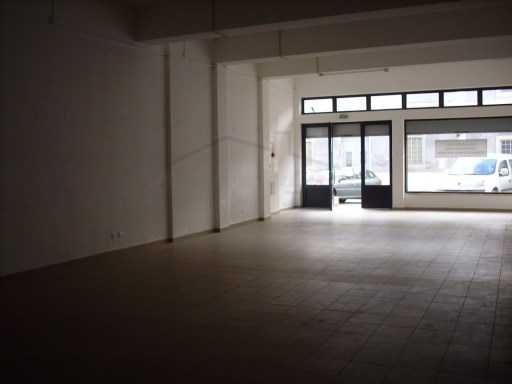 Loja com 168m2 no centro de Torres Vedras