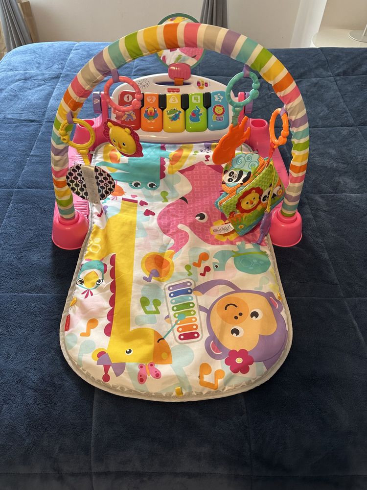 Tapete atividades Fisher Price rosa
