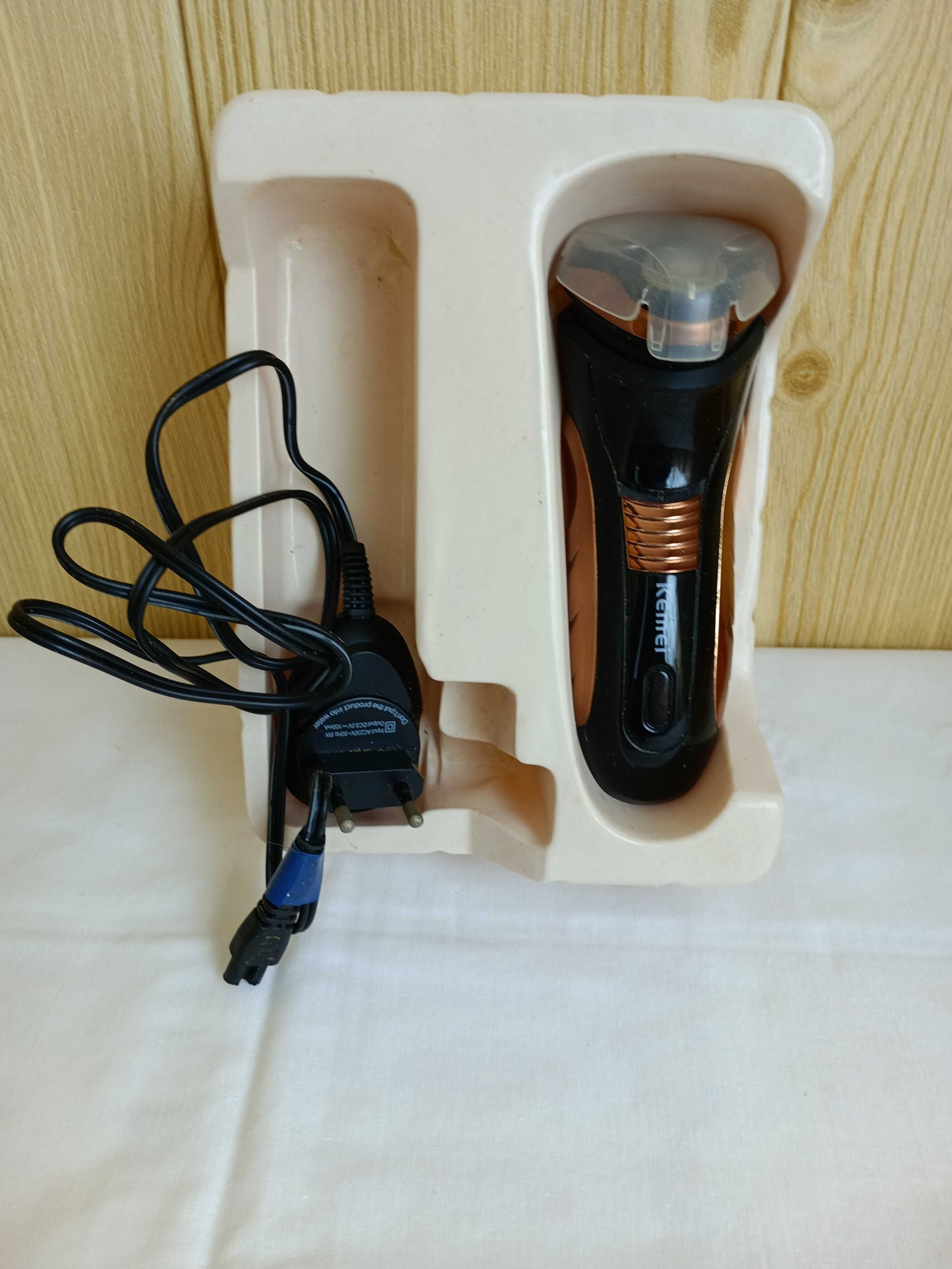 Электробритва Kemei KM-8010