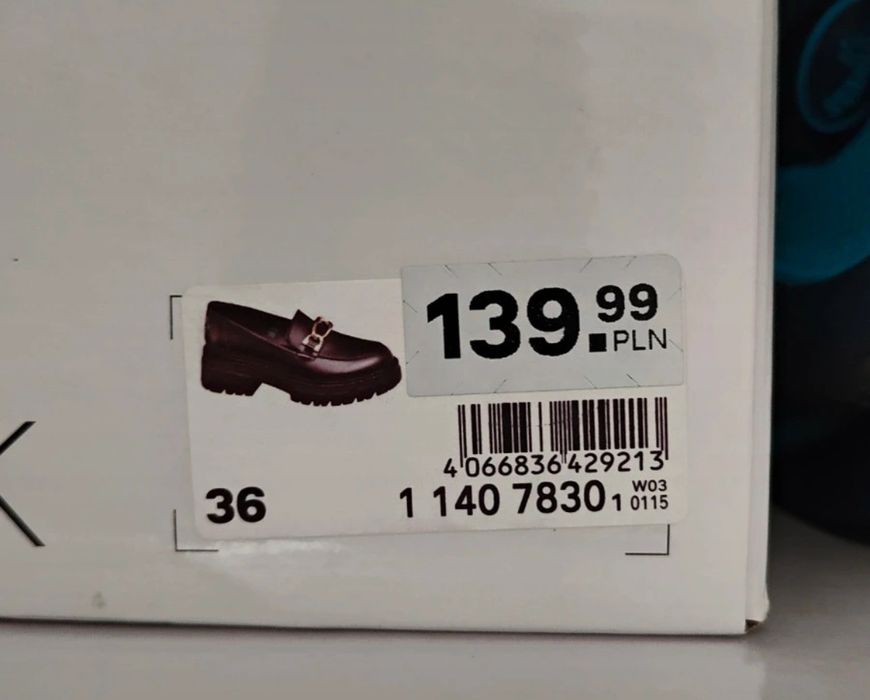 Prawie nowe mokasyny