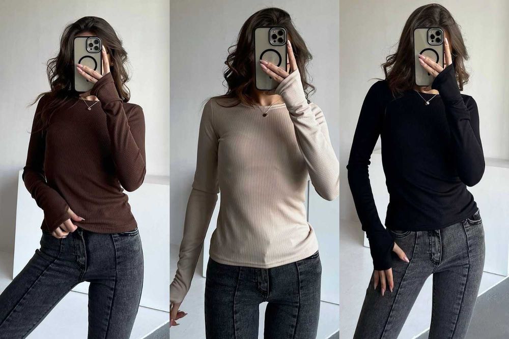 Жіночий гольф в рубчик лонгслів с вирізом під пальчик