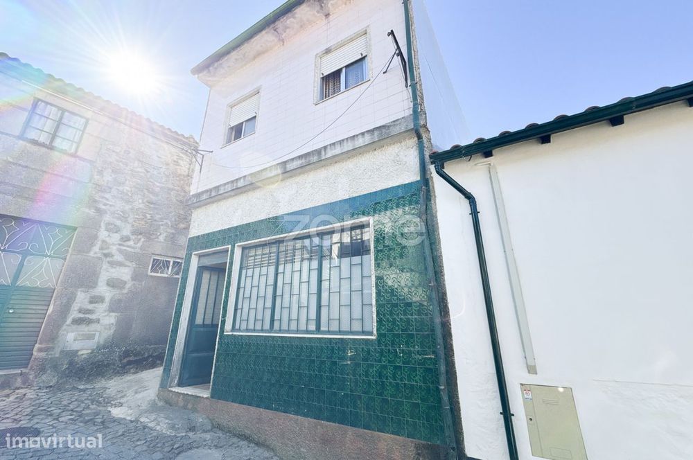 Moradia T2 à venda por 55.000€ – Favaios, Alijó